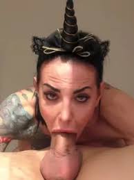Watch minutes deepthroat cum swallow challenge tranny blowjob shemale porn spankbang jpg x Deepthroat swallow