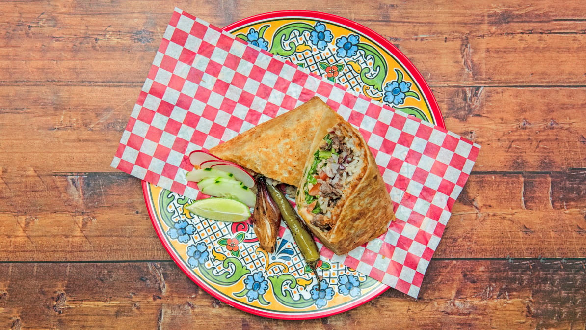 Tacos y Mariscos Los Carnales inc. by null