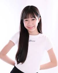 女子小学生　顔アップ|小学生におすすめの前髪アレンジを紹介！伸ばしかけだっておしゃれに♡ - Cuugal