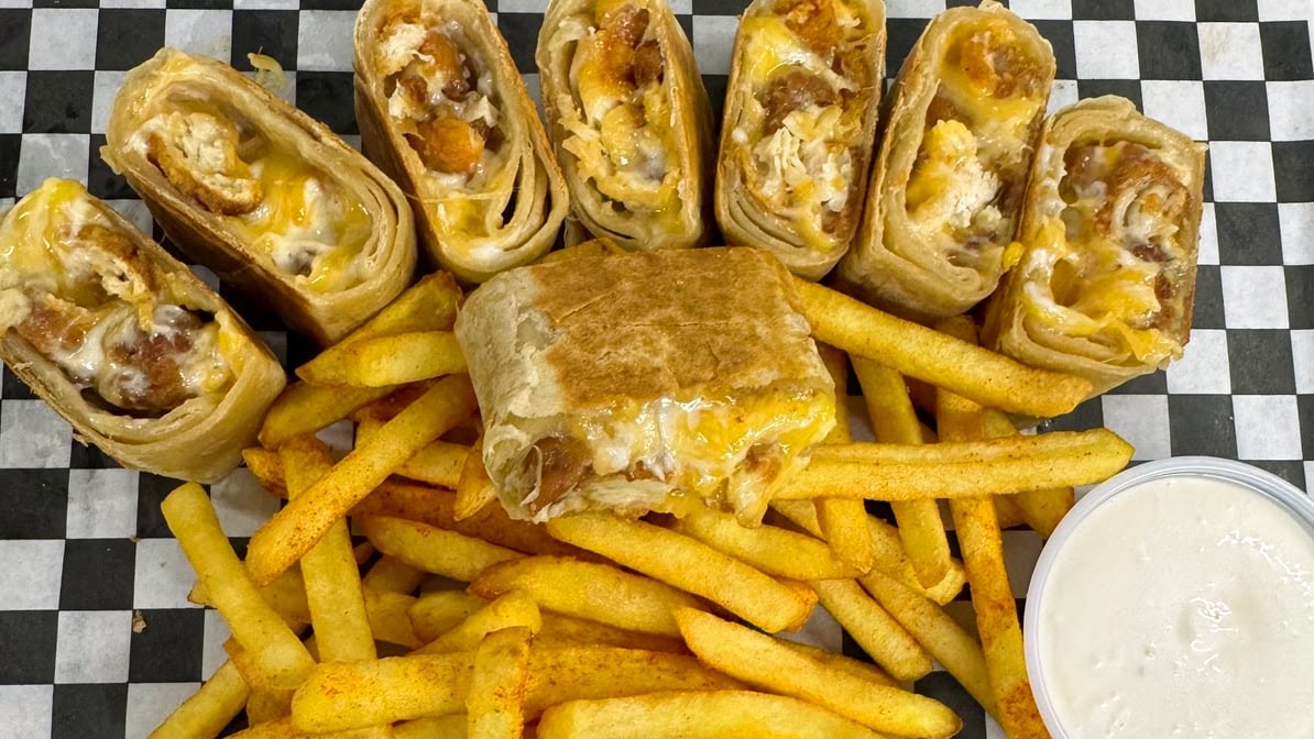 Crispy Rolls Station (Food Truck) by null