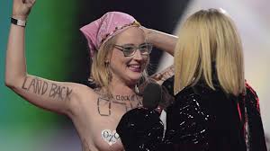 Deepfakes or ai generated synthetic jpg x Avril lavigne sex