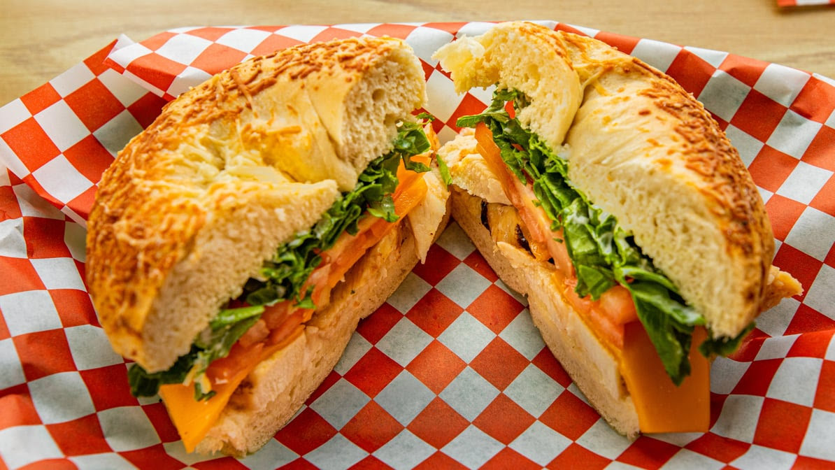 Benny's Lakewood by null