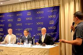 河合すみれ レイプ可能|写真](6ページ目)1万個のゴリラのうんちから見えてきた“動物と自然と食の深いつながり” | 文春オンライン