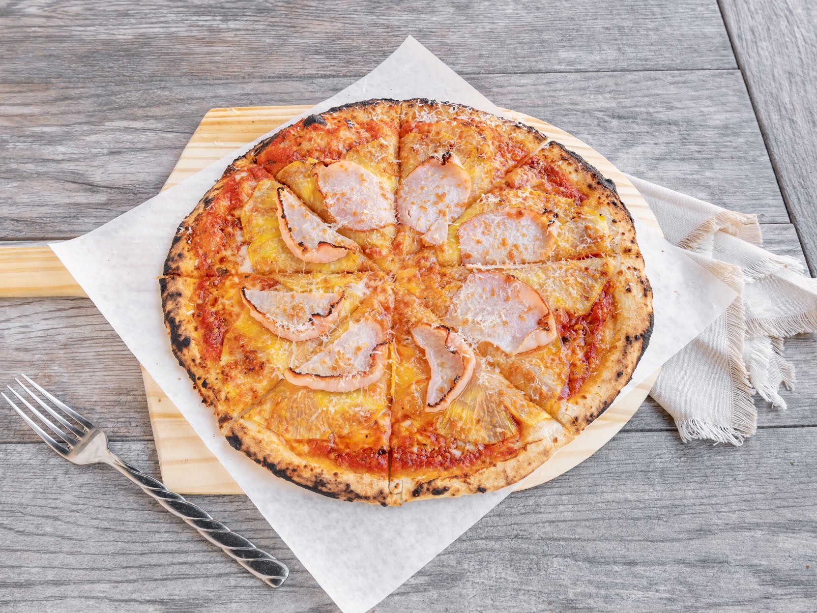 Munchie's Pizza Club by null