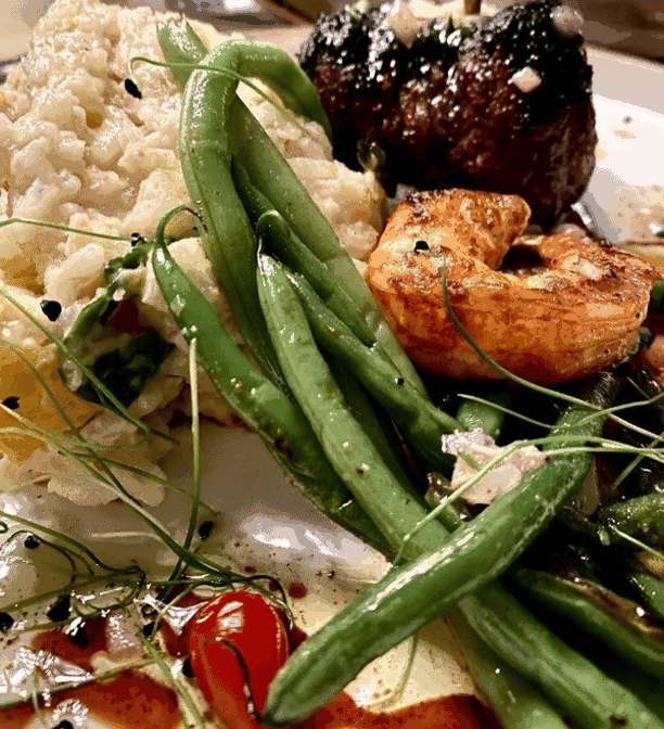 Salar Restaurant and Lounge by null