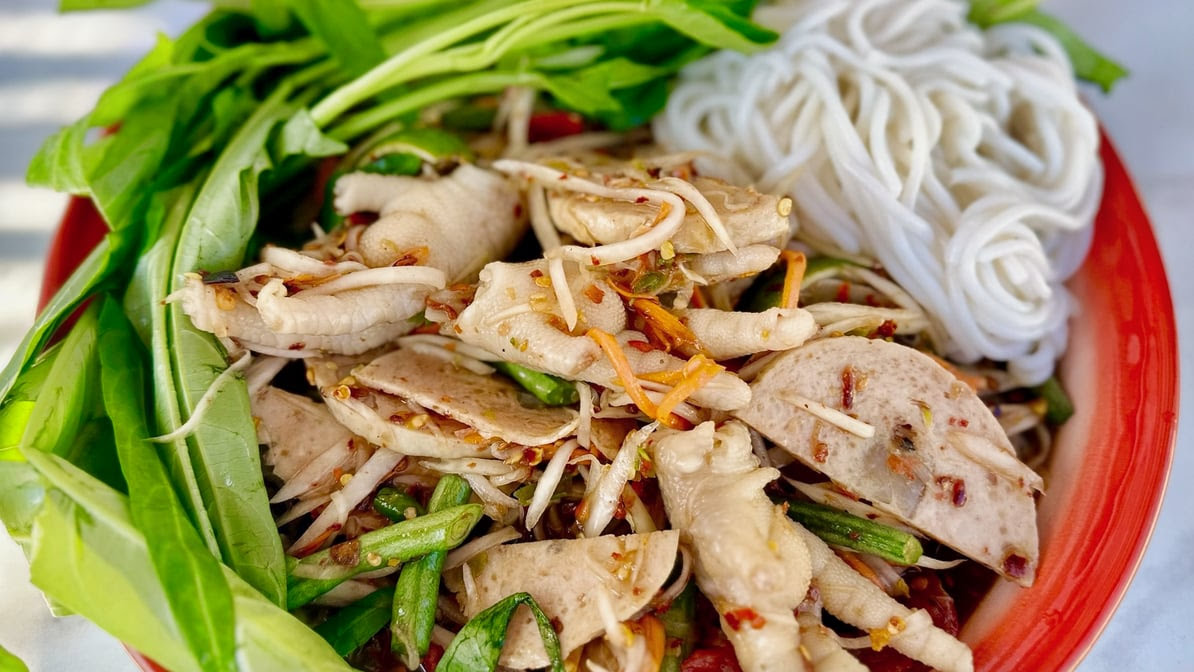 3lephant Noodle Shack by null