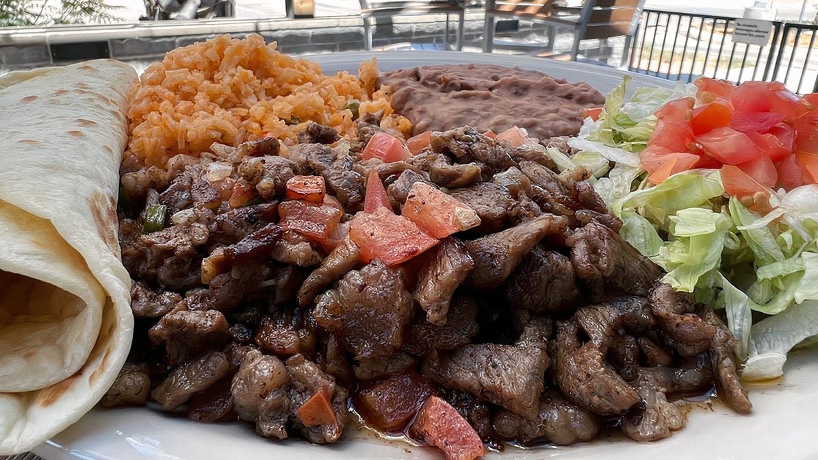 Tia's Taco Hut by null