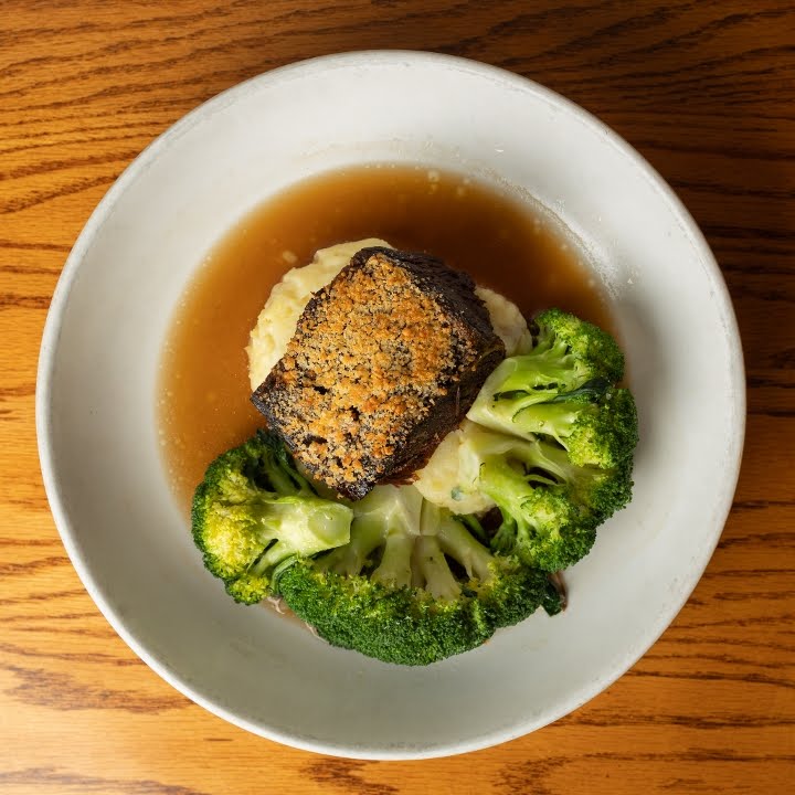 E W Beck's Restaurant & Pub by null