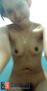 Horny indonesian hijab girl showing off part jpg x Indonesia tudung