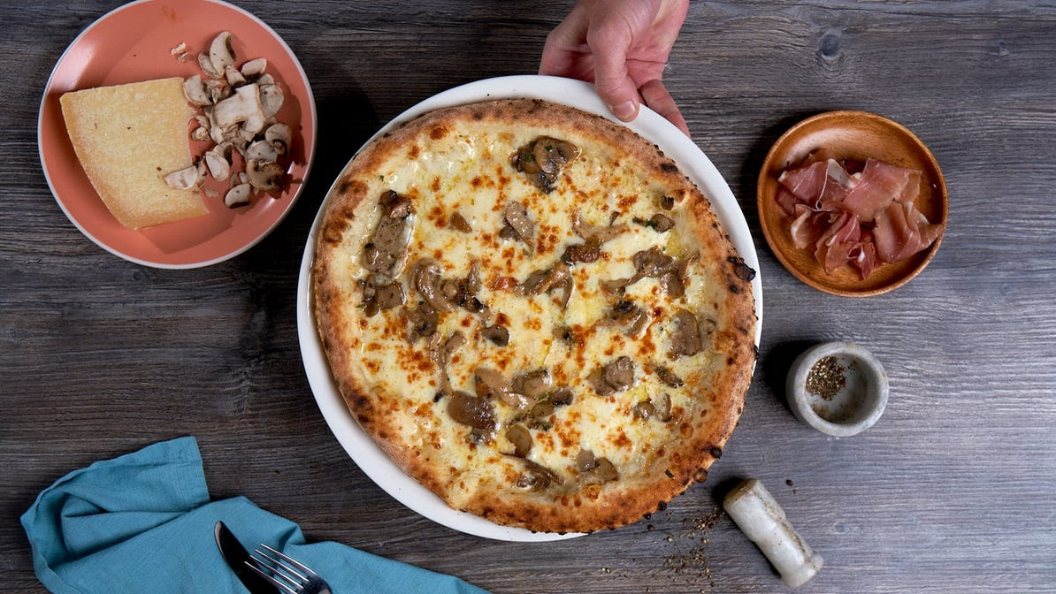 Trenta Pizza & Cucina by null