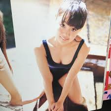 ジュニアアイドル 極小水着|ジュニアアイドル写真集 DVD付き 子ども以上、おとな未満。 山口舞 近藤薫子 ほか スクール水着 制服 開脚 グラビア アート、エンターテインメント