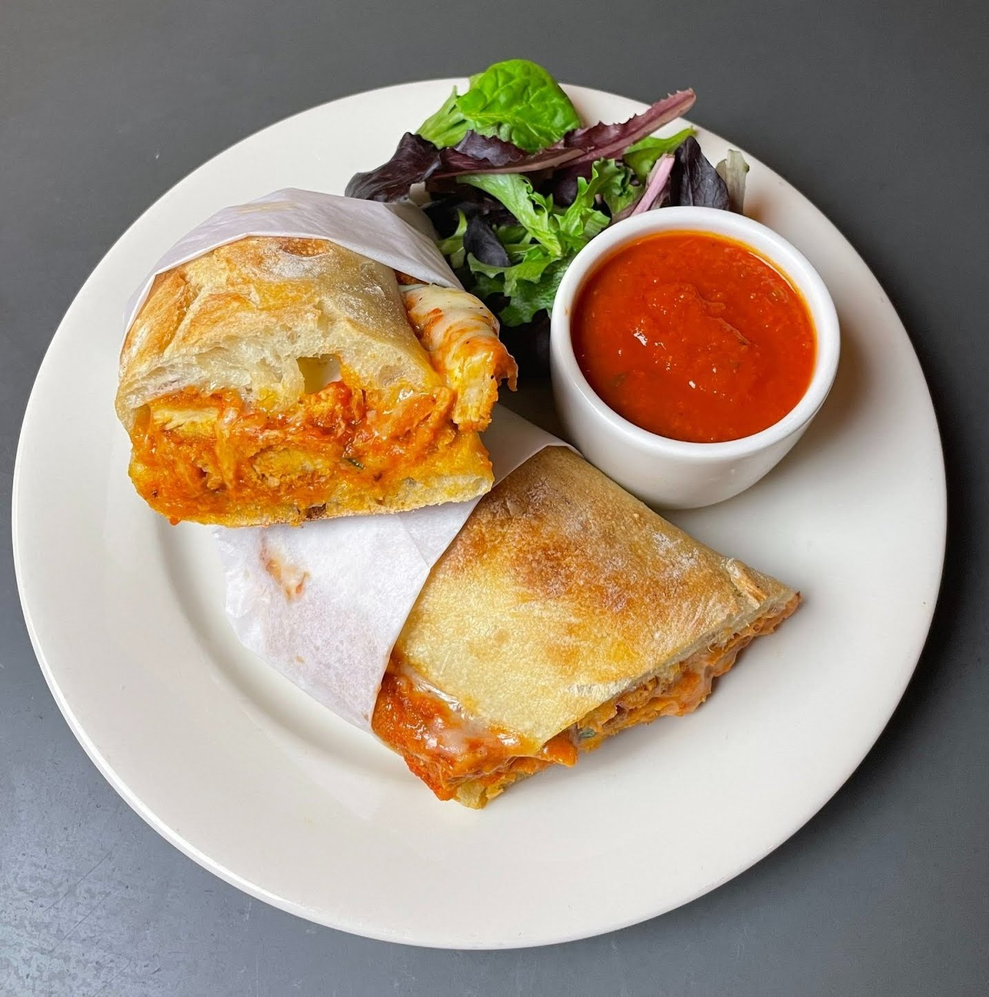 Vezzo NYC Thin Crust Pizza by null