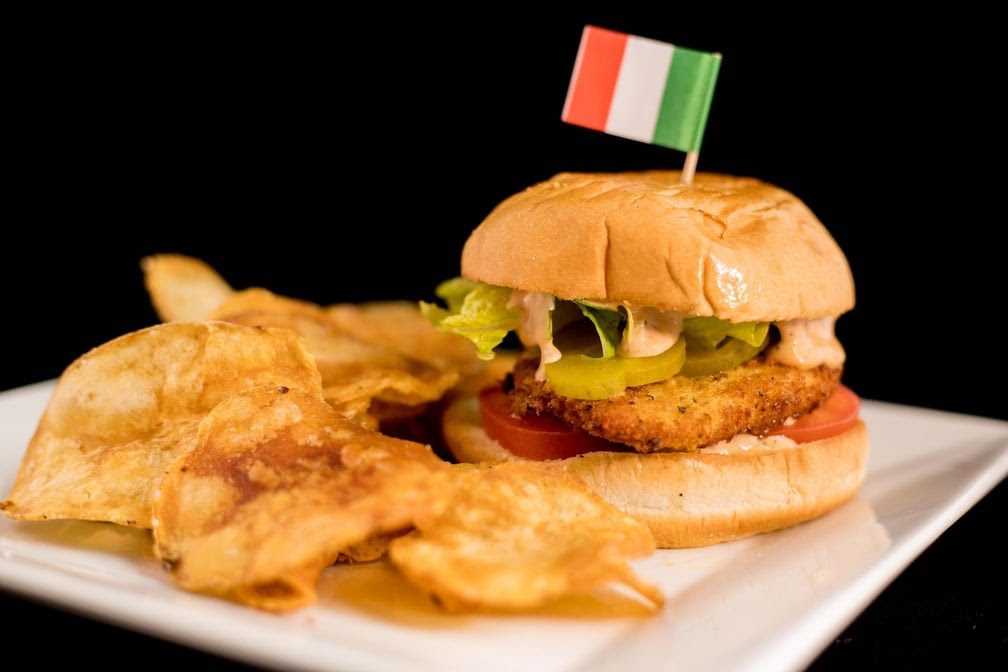 Misfits Dine & Drink by null