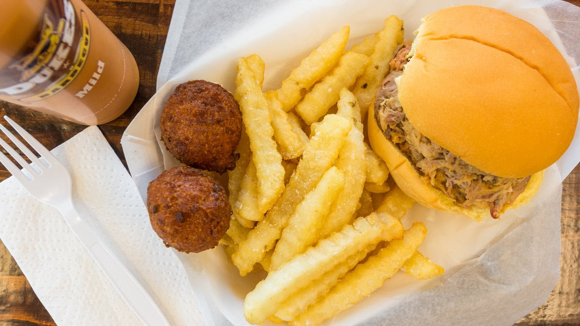 Dukes Barbecue by null