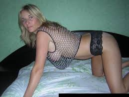 Jordan maxx sexy blonde milf models on the bed jpg x Hot amateur milf