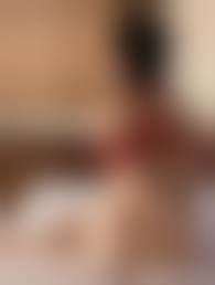 緊縛画像　両手を後ろに|後ろに手を組む女性