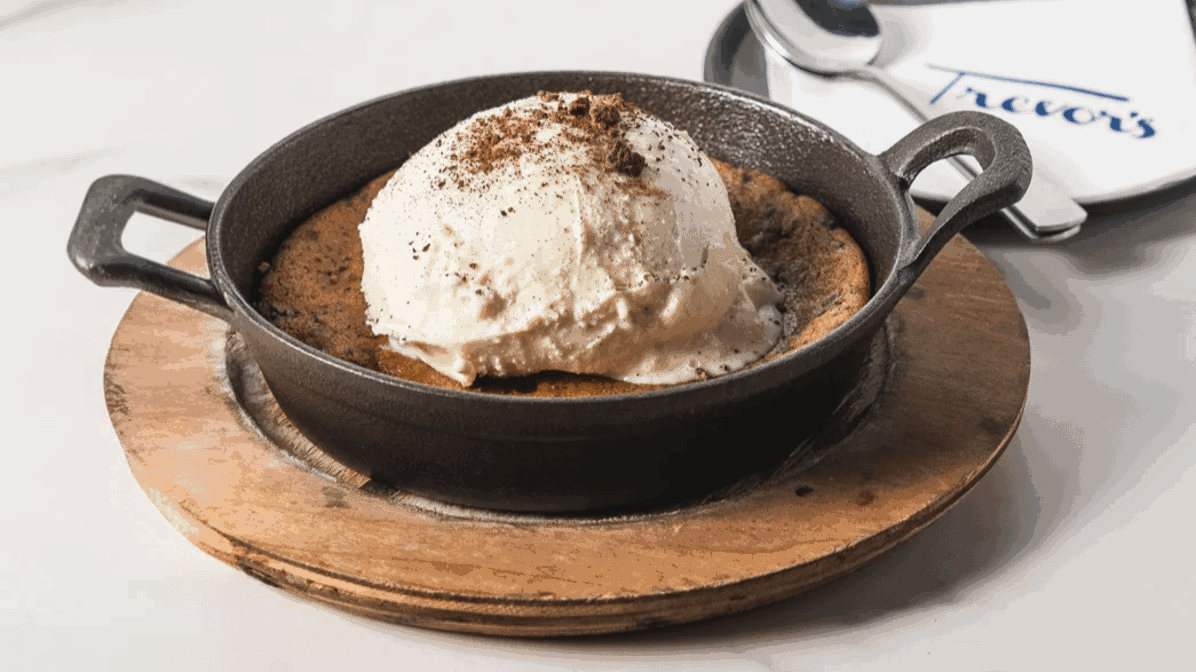 Trevor's Liquor by null