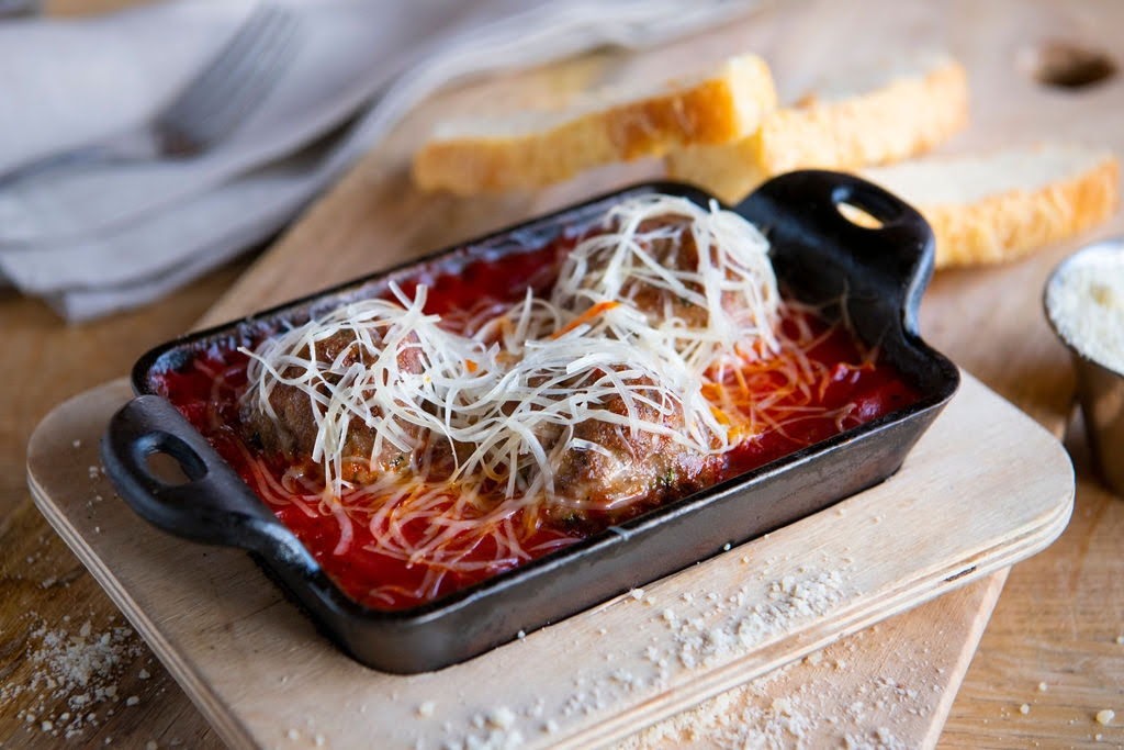 Zachary's Chicago Pizza by null