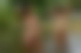 мамы и дочка голые|Мать и дочь фотографируются голышом