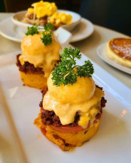 Savanna Breakfast & Lunch Lakeview by null
