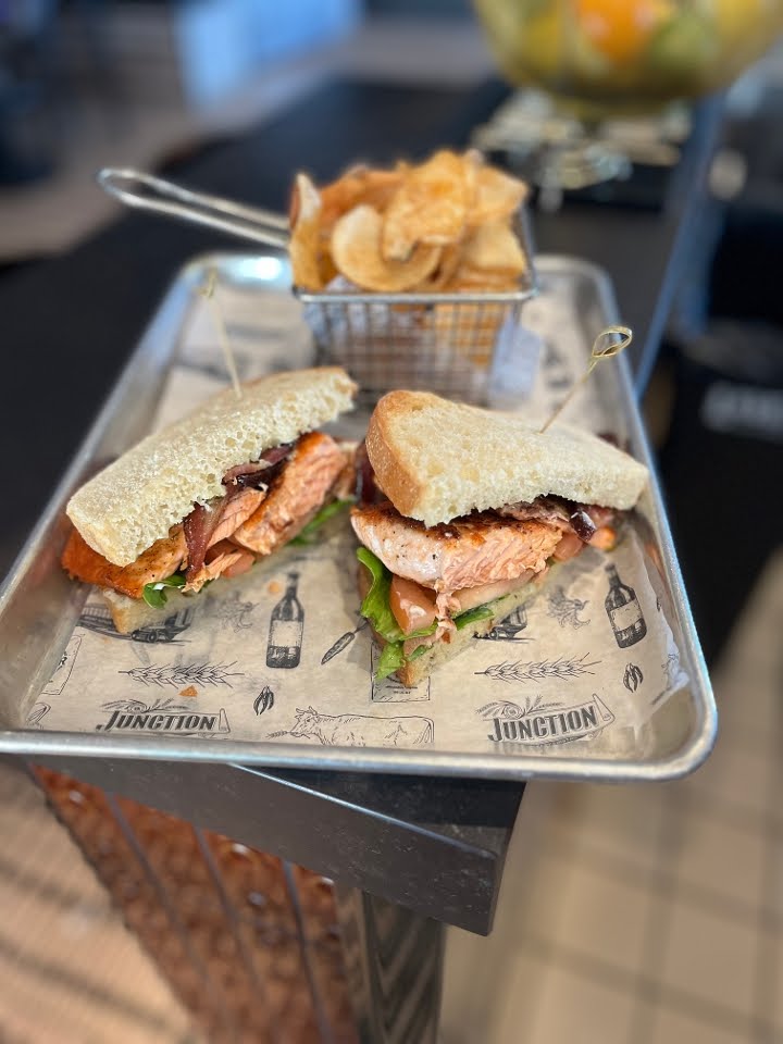 Junction Bistro & Bar by null