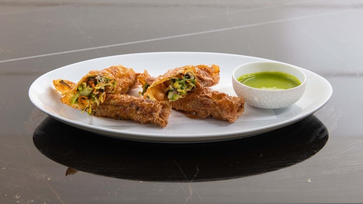 House of the Red Pearl by null