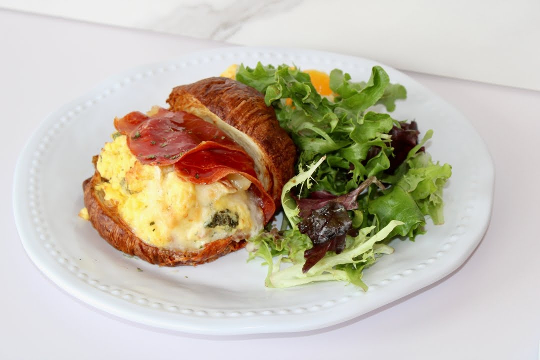 Le Petit Paris Cafe Mandarin by null