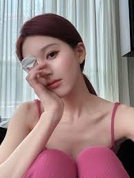 fake nude 김지원|Kim Soo-hyun not-so-good-morning morning kiss | Queen of Tears Ep 2 |  Netflix [ENG SUB] - YouTube