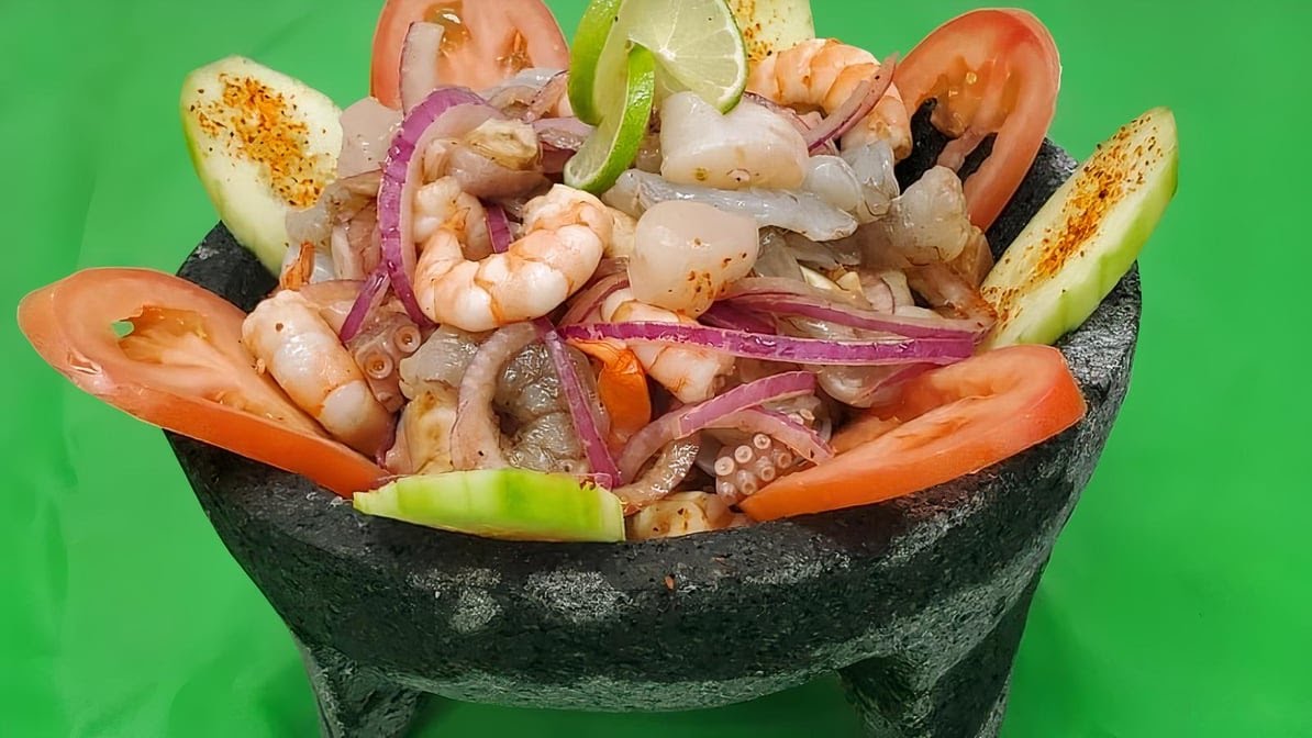 La Cruda Mariscos by null