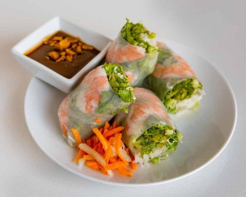 Lee’s Kitchen + Cocktails by null