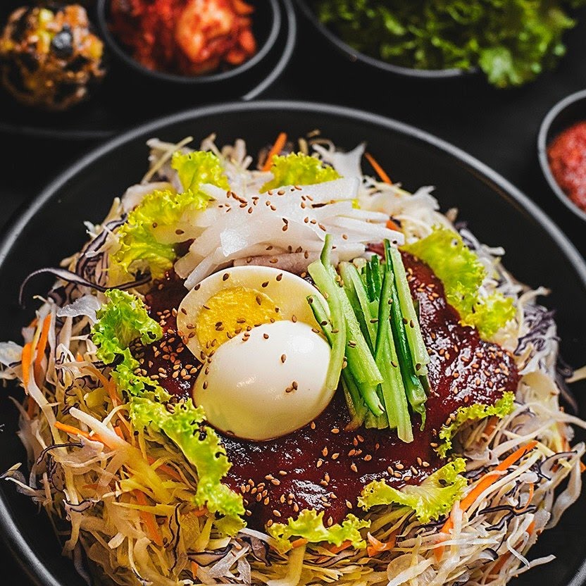 Hanyang Jokbal by null