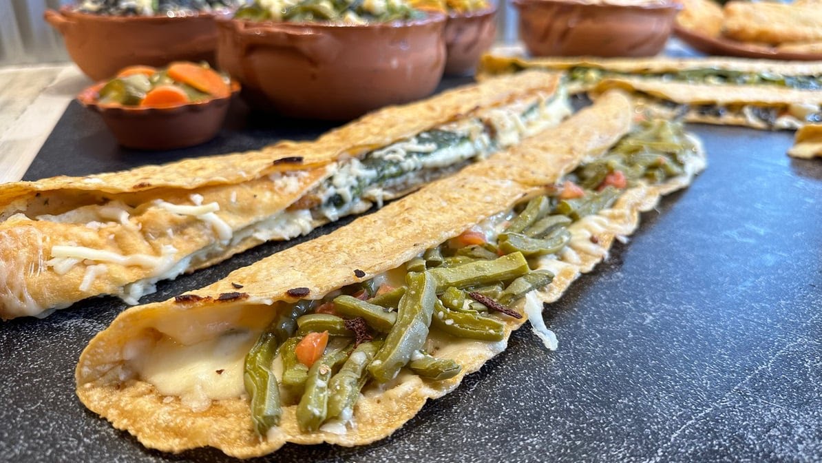 Machetes Big Quesadillas by null