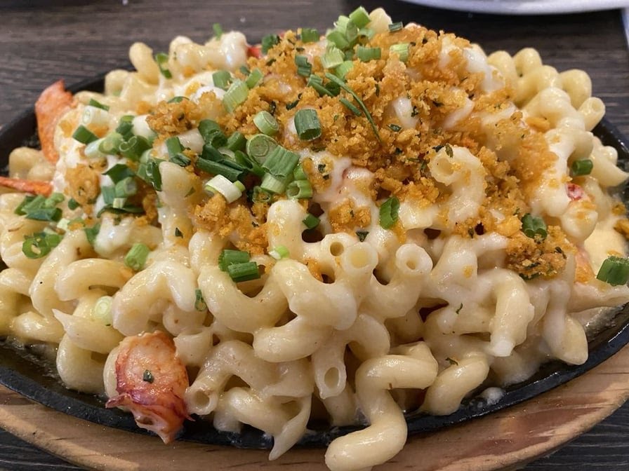 Laura’s Bar and Grill by null