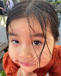 幼稚園児ぱんちら|ここちゃん。 昨日もスタイル全開でした😂 明後日から保育園行けるかな？？ 昨日は暑いくらいの陽気の中、 一日中代官山で過ごしました♡  @kodomo_beams で新たに取扱いスタートする 自転車大国オランダのバランスバイク@trybike 🚲💨✨ もっと早く出会いたかったー  ...