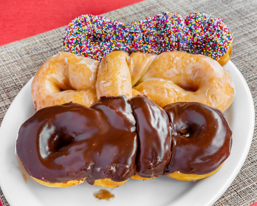 Joe's Cafe & Donuts & King Cakes by null