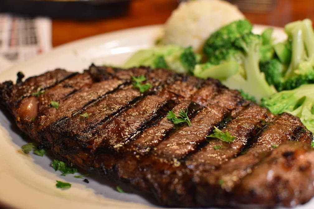 Four Seasons Diner by null