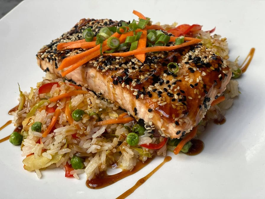 Laura’s Bar and Grill by null