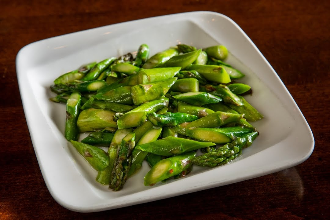 Han Dynasty Upper West Side by null