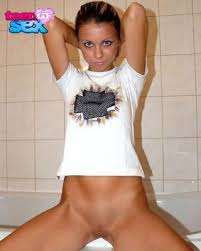 Eaf ggaaawavb juveo kjrkfa jpg x Girls shows her pussy