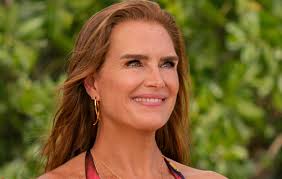 Brooke shields|Brooke Shields lived in 'agony' over late mother's alcoholism | Fox News