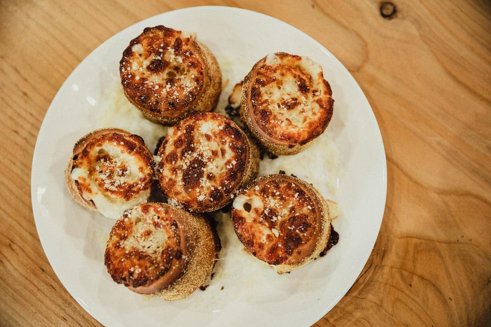 Southpaws Pizza and Sports Bar by null