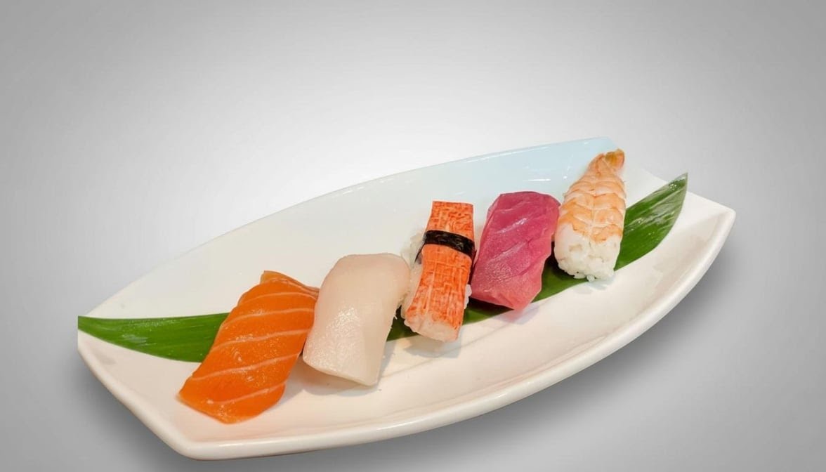 Royal Sushi & Bar by null