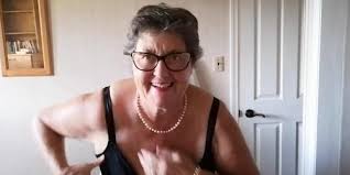 Phzbeaftggaaaa ooqg oz atoqqn jpg x Granny joi
