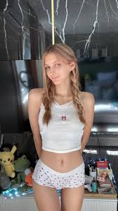 Hot skinny girls jpg x Hot skinny girls