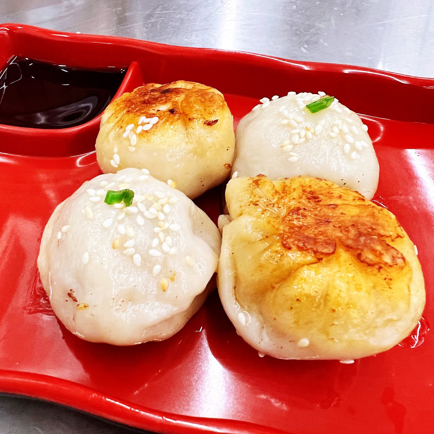 Shanghai Soup Dumplings 上海小籠包 by null