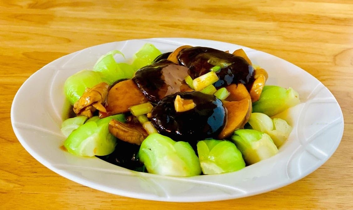 YH - Beijing Duck House 颐和北京烤鴨店 by null