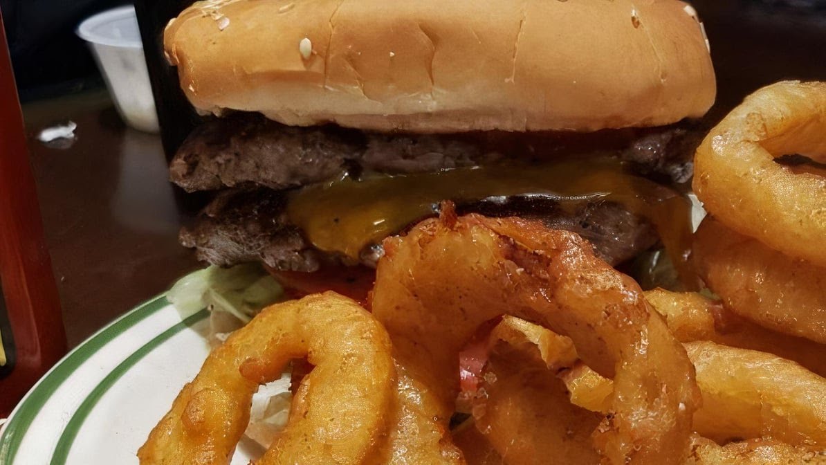 Mel & Faye's Diner by null