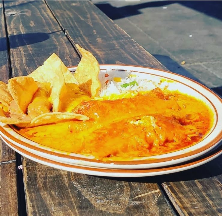 Pineapple Hill Saloon & Grill by null