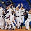 アメリカとの決勝戦で日本が野球史上初の金メダルを獲得
