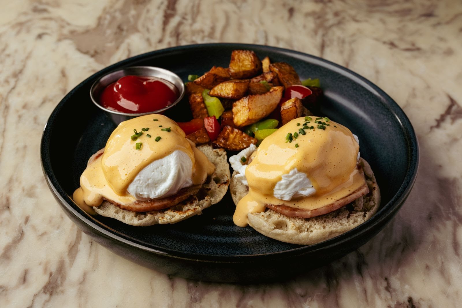 The Half Pint / Ernie's Bar by null